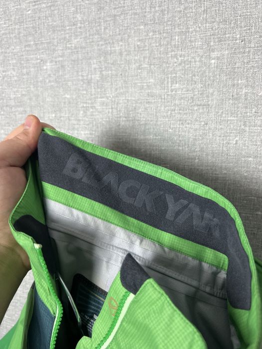 (Розмір S-M) Жіноча мембранна куртка BlackYak Extreme Peak Gore Tex