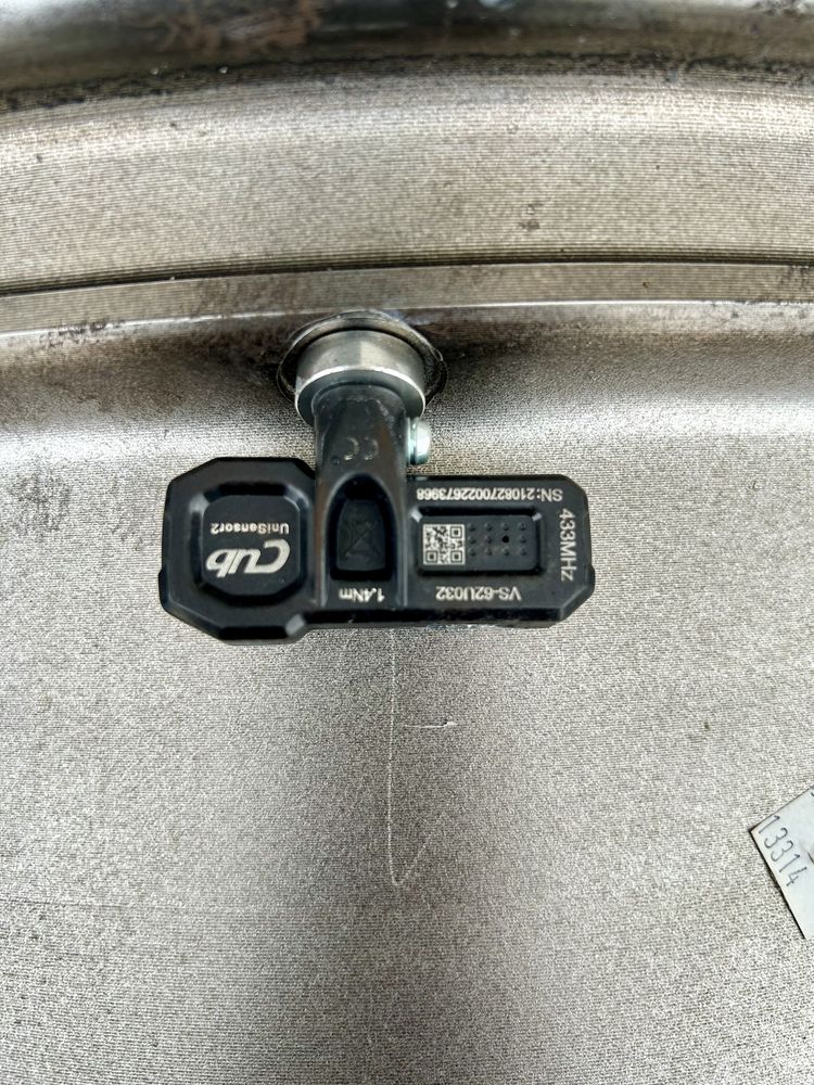Alufelgi Ford Edge, Kuga 8,5jx20 5x108 ET 52,5 CZUJNIKI TPMS!