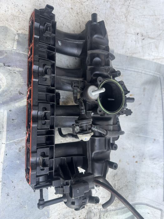 Впускний коллектор 2.0 tsi 06133185 ccz бензин шкода пассат skoda pass