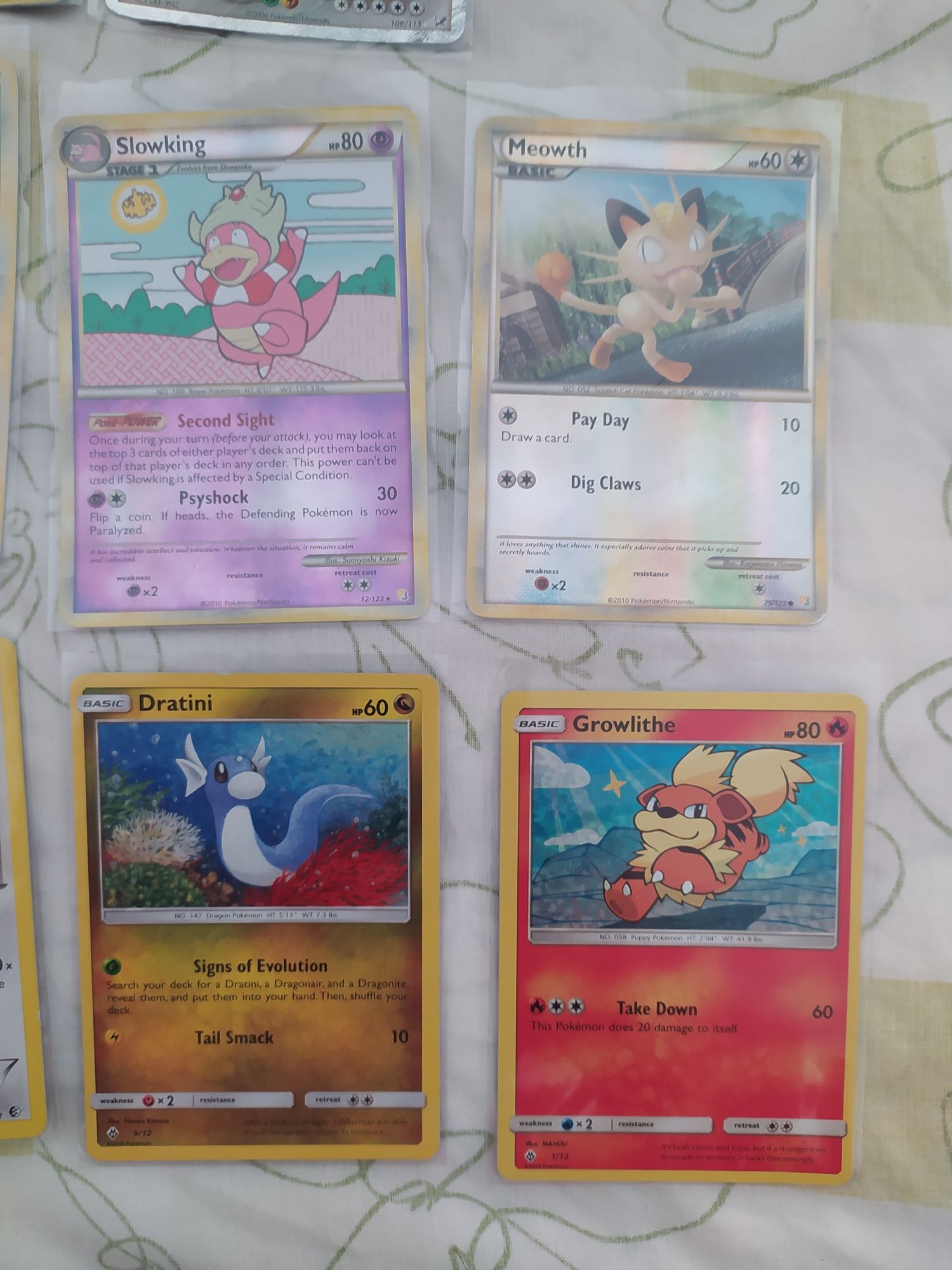 13 cartas pokemon holográficas de várias edições