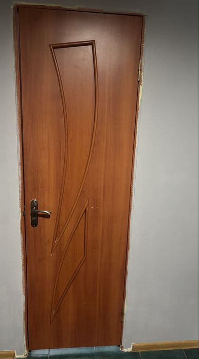 Продам  міжкімнатни двері