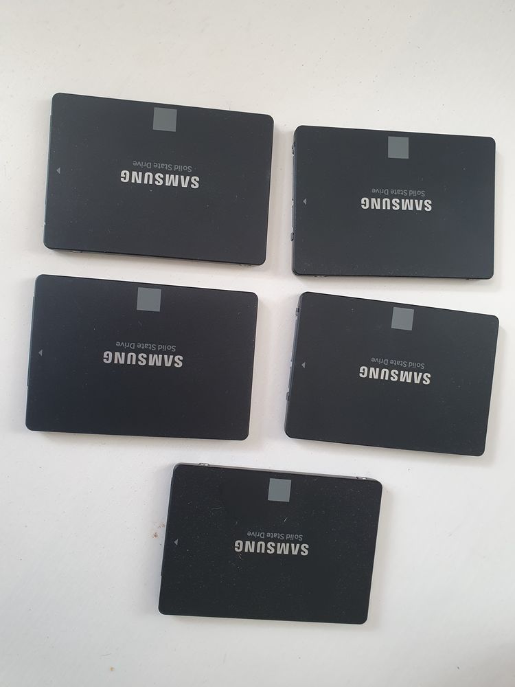 Dysk Samsung SSD 250 Gb model Evo 870 x 5