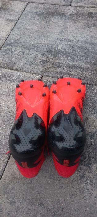 Buty piłkarskie korki ADIDAS Predator 42