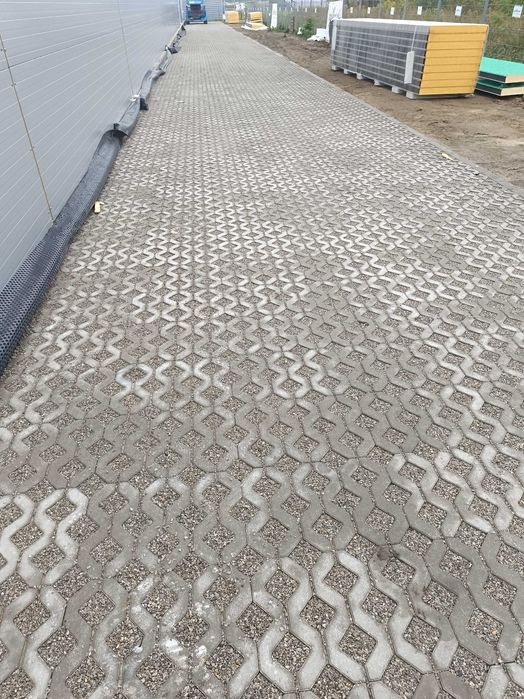 Układanie kostki brukowej, brukarstwo, usługi brukarskie