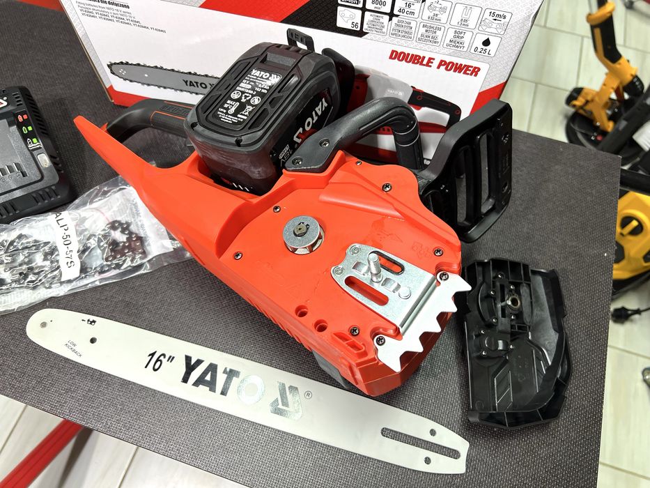 Пила цепная аккумуляторная YATO YT-828132 Комплект (АКБ 2 x 4Ач + ЗУ)