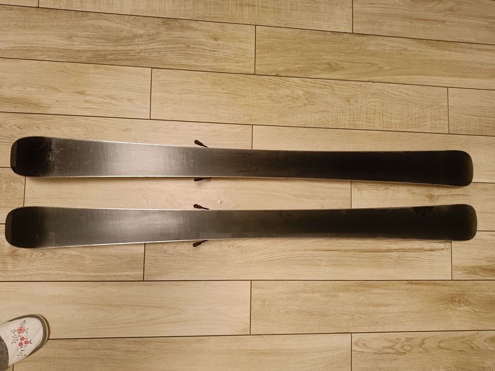 Narty Rossignol 128