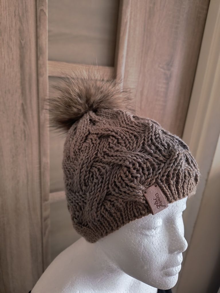 Ręcznie robiona czapka z włóczki merino handmade
