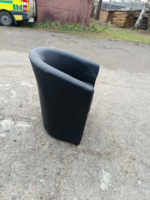 Стілець 6 штук .