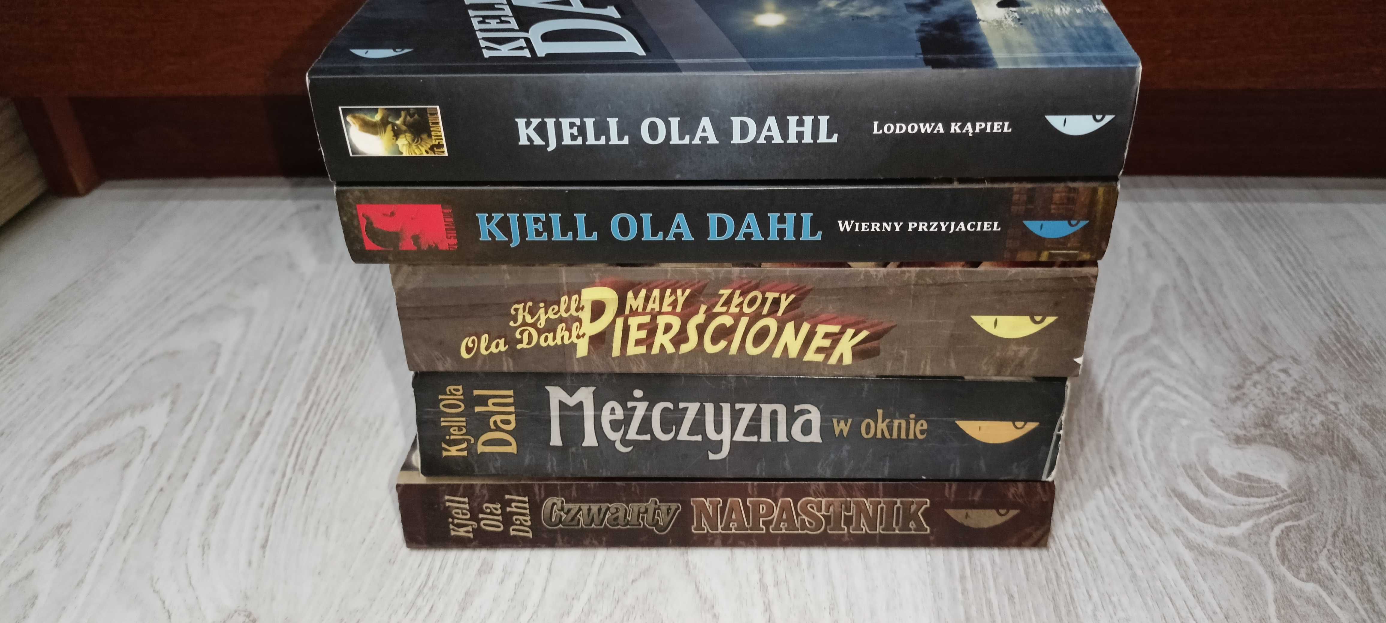 Kjell Ola Dahl Wierny przyjaciel Lodowa kąpiel Mały złoty pierścionek