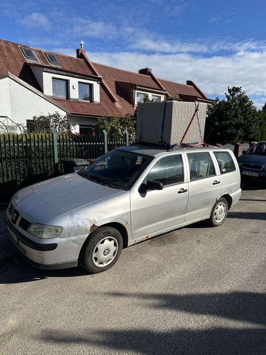 Seat Cordoba Vario 1.9 SDI. Z hakiem i przesuwanym relingiem. 2001.