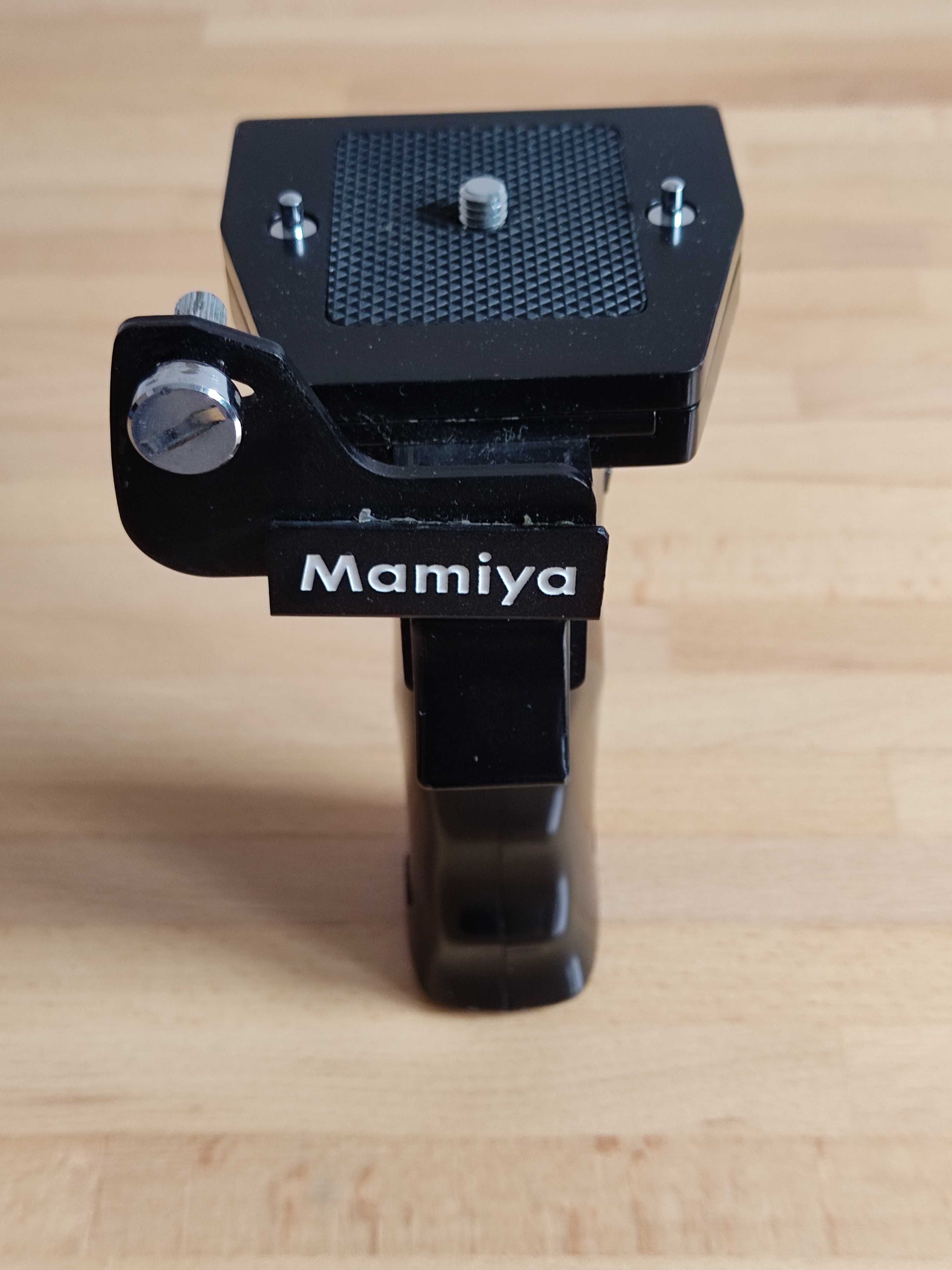 Mamiya RZ67 Polaroid Back + Pistol Grip