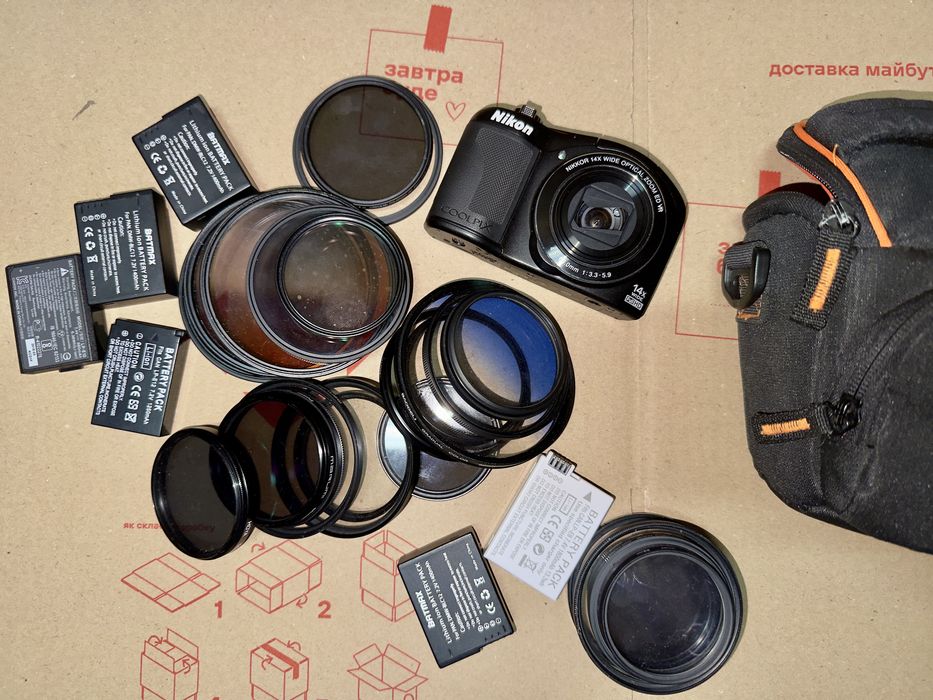 Комплект Фотоапарат Nikon Coolpix L610 Сумка Аксесуари та Батареї