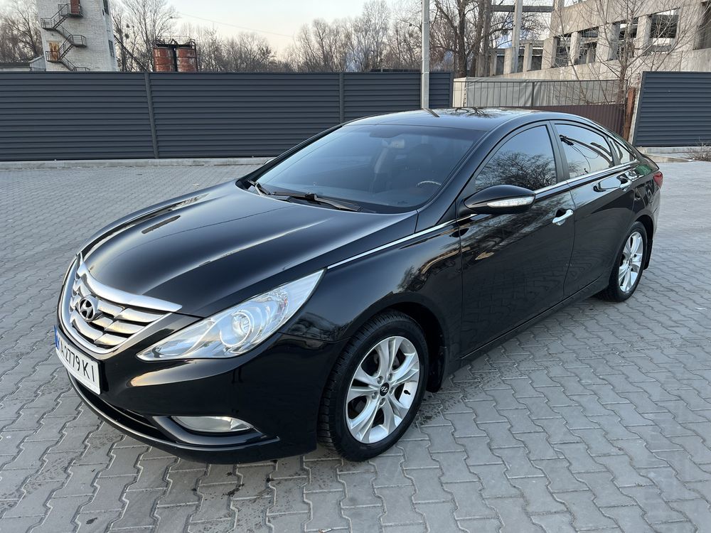 Hyundai Sonata YF 2010 Офіціал