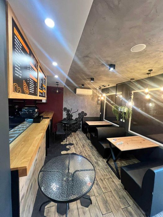 Приміщення кафе, магазину