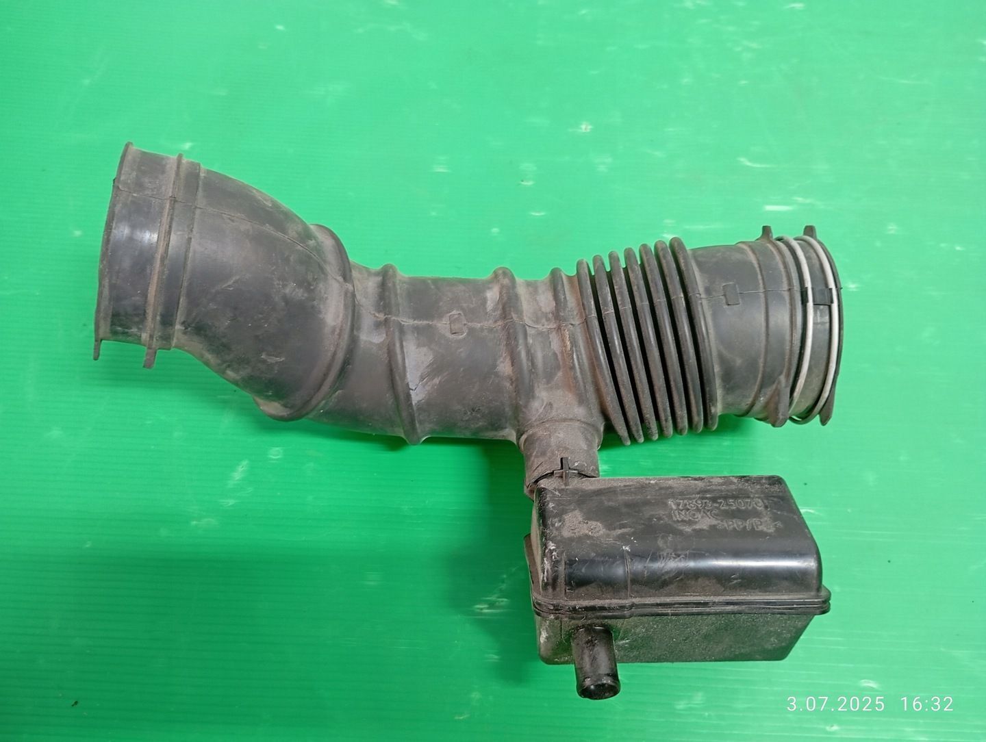 RURA FILTA POWIETRZA REZONATOR TOYOTA RAV4 2018- 17812-37040