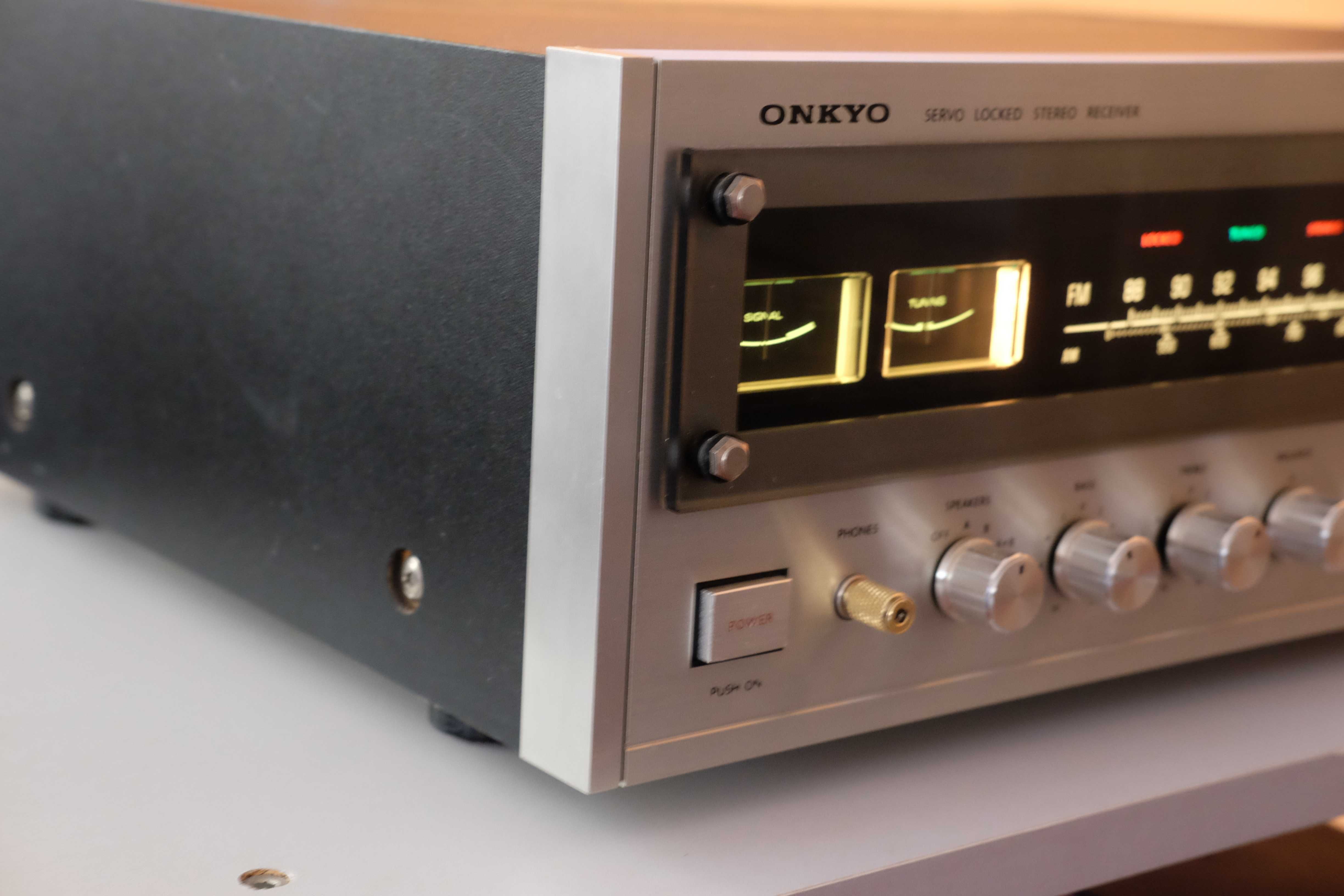 Amplituner ONKYO TX- 2500  2x40 Watt / 4 Ohm  1977 / 1978