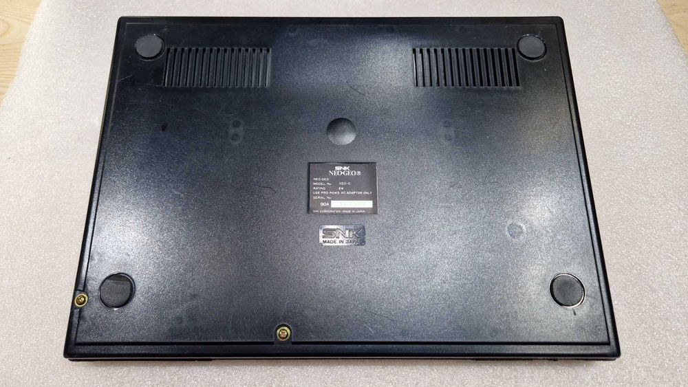 Retro konsola SNK Neo Geo AES, kontroler, zasilacz