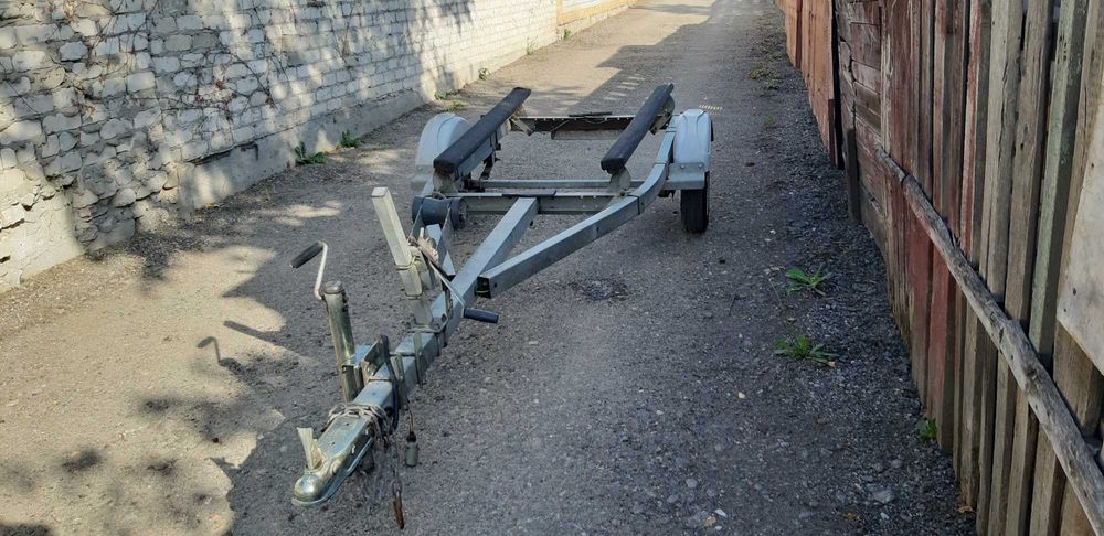 Продам лафет для перевозки водной техники  EZWV 1000.