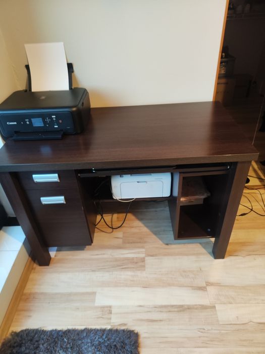 Sprzedam tanio biurko