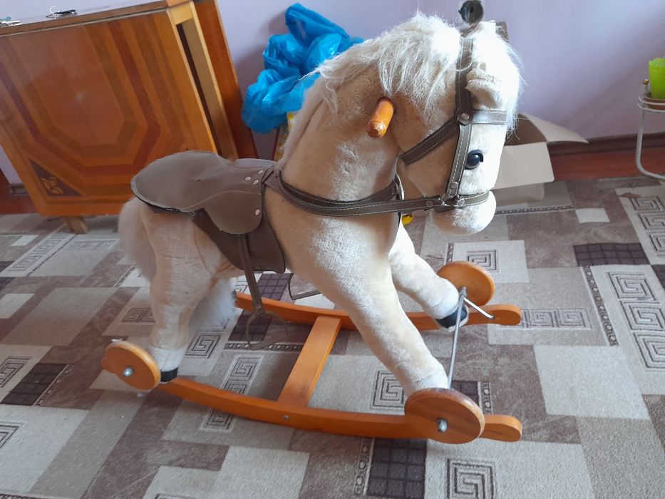 Іграшка коник коляска