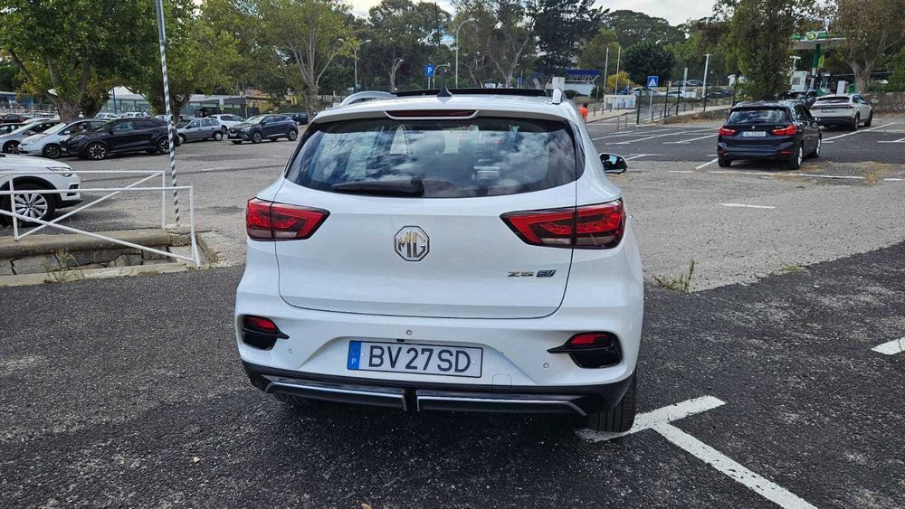 MG ZS EV Luxury 50 Kw