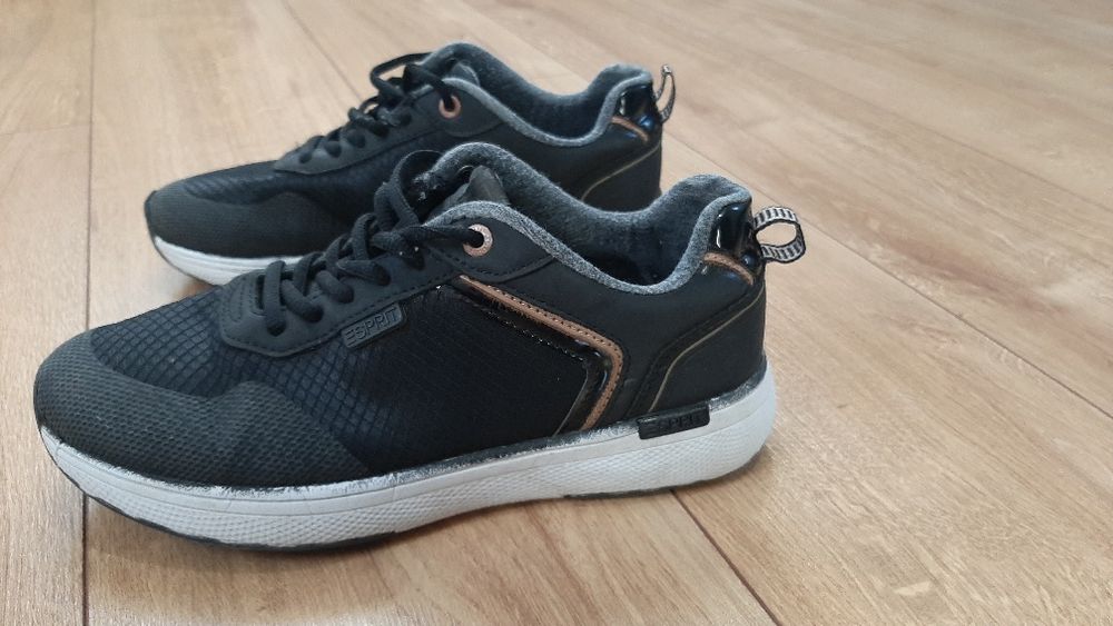 Esprit Buty sportowe Adidasy