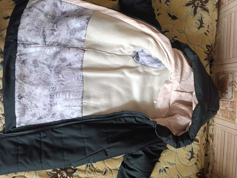 Куртка для дівчинки