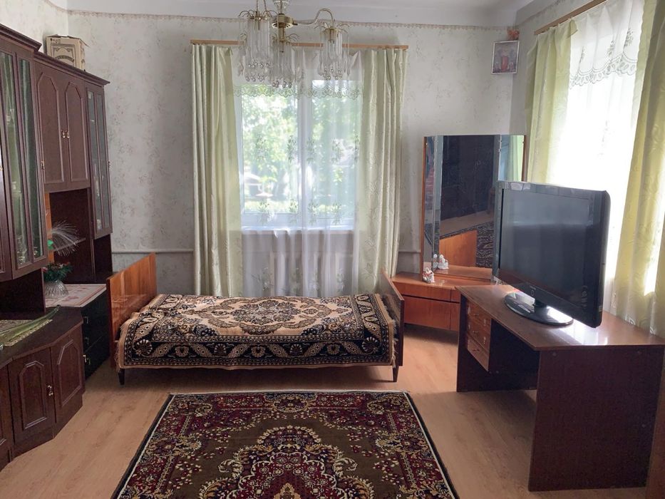 продається житловий будинок біля річки