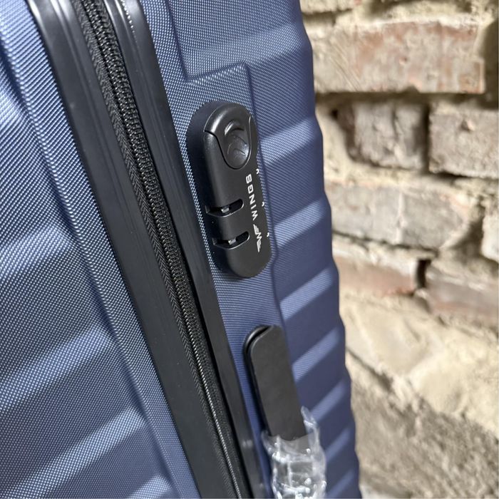 Валіза дорожня середня Wings PEA01 М Синя