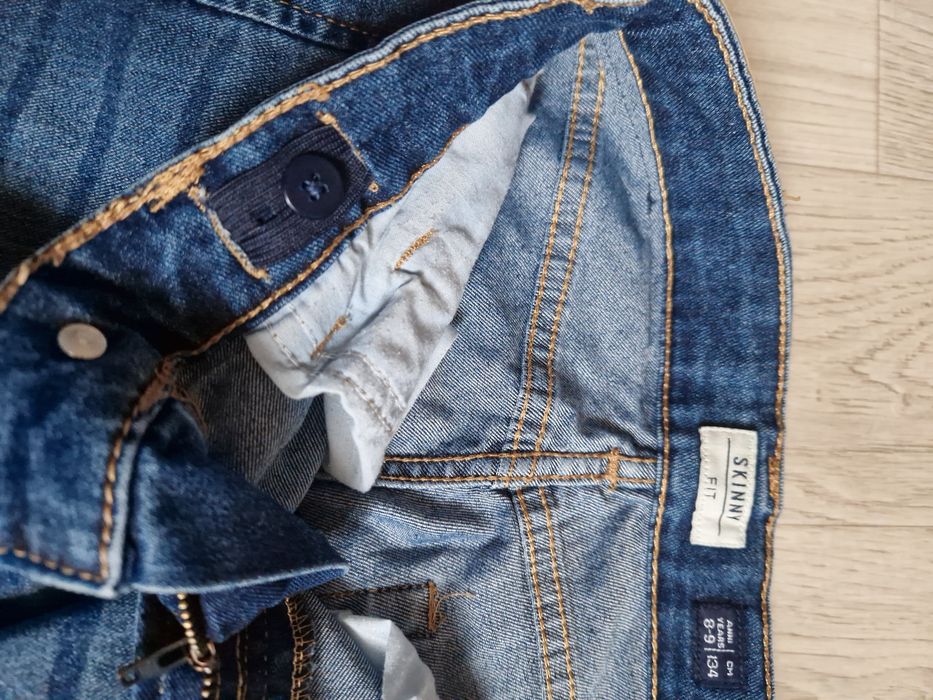 Джинси, штани для хлопчика на 8-9 років