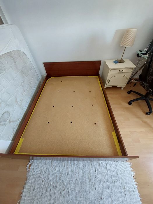 Cama de casal s/ colchão