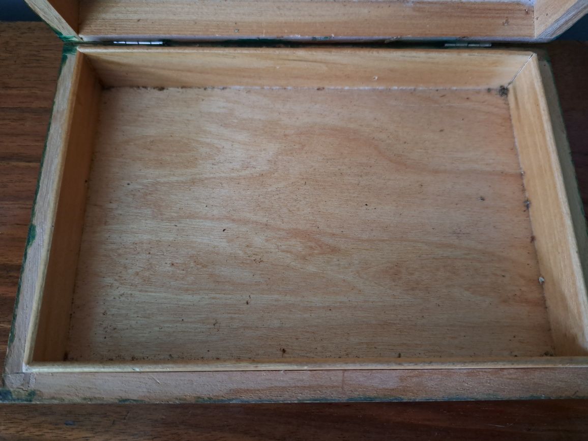 Pudełko drewniane z herbem