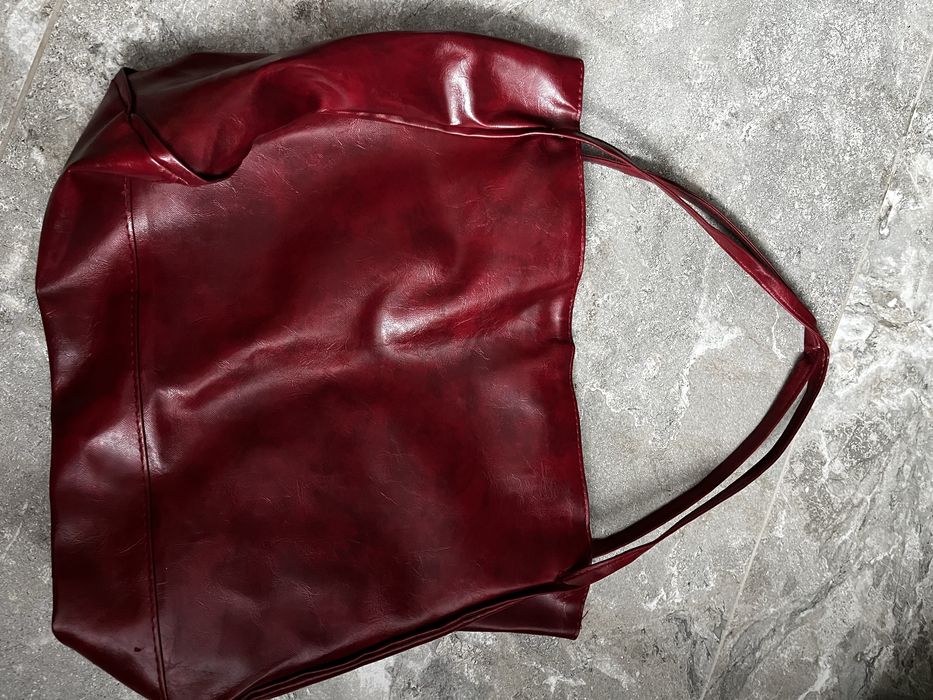 Шкіряна червона сумка