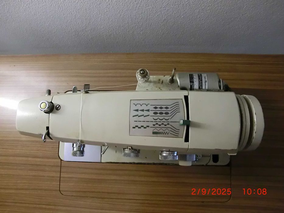 Máquina de Costura, OLIVA.