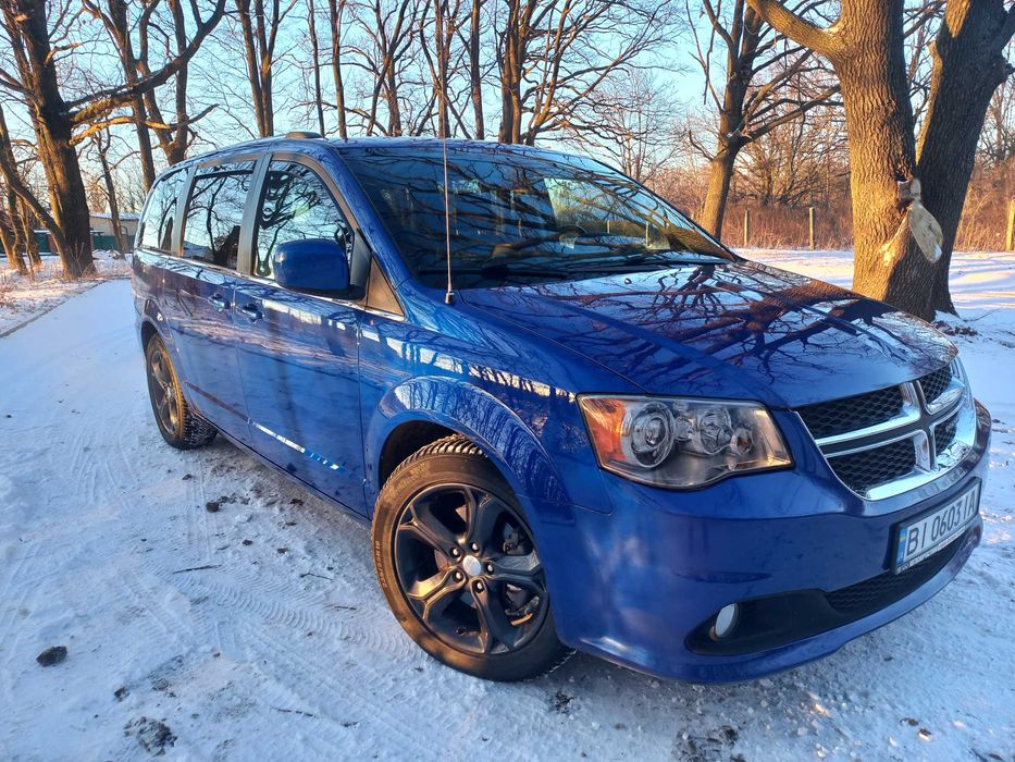 Dodge Grand Caravan 5  2019 р. GT CREW SXT + Мінівен 7 місць