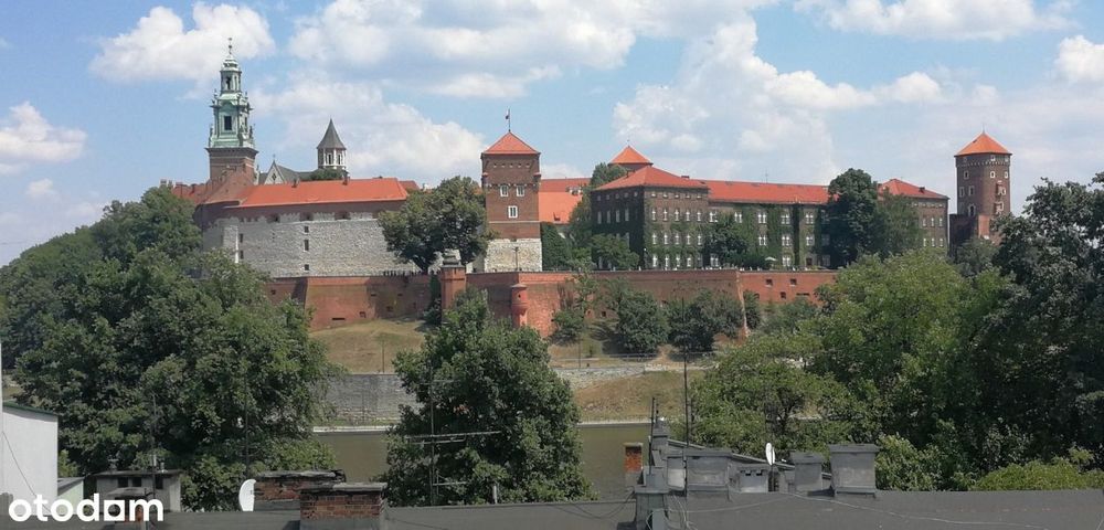 Lokal handlowy z witryną ul. Zwierzyniecka okol. Rynku na sprzedaż.