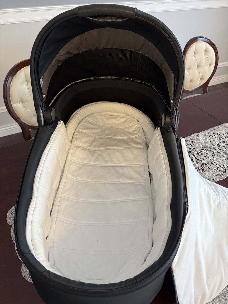 Cybex  2.0 gondola