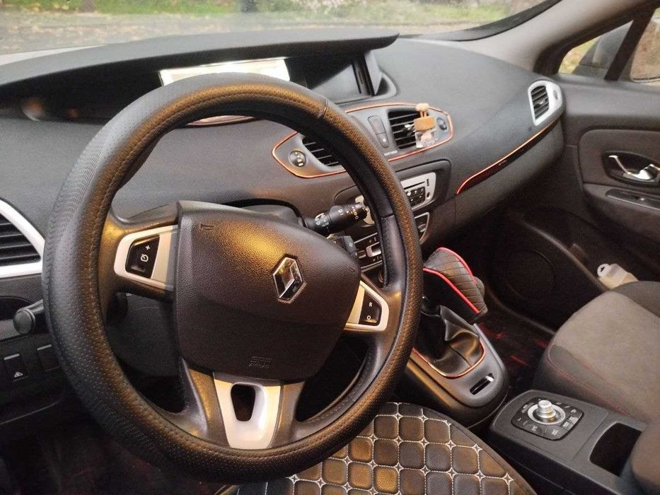 Рено сценик  3 покоління