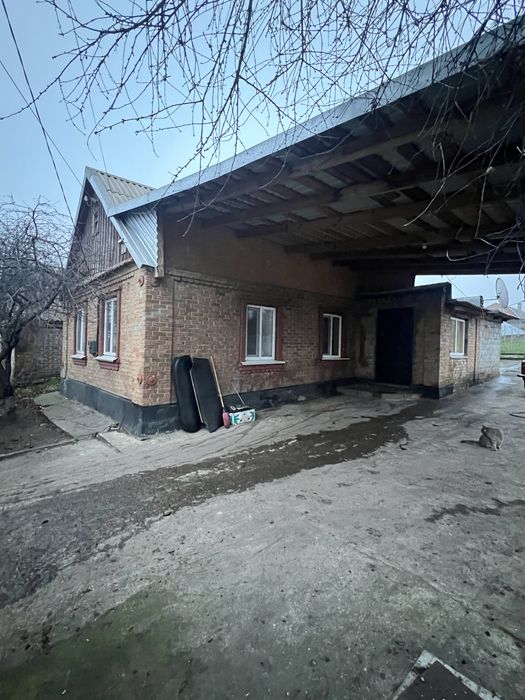 Продаж будинку по вулиці Нагірна .