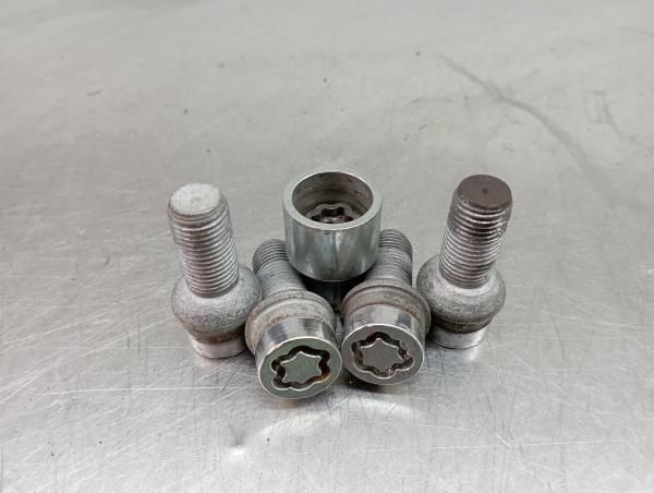 Parafuso anti-roubo VOLKSWAGEN Beetle (5C1, 5C2)