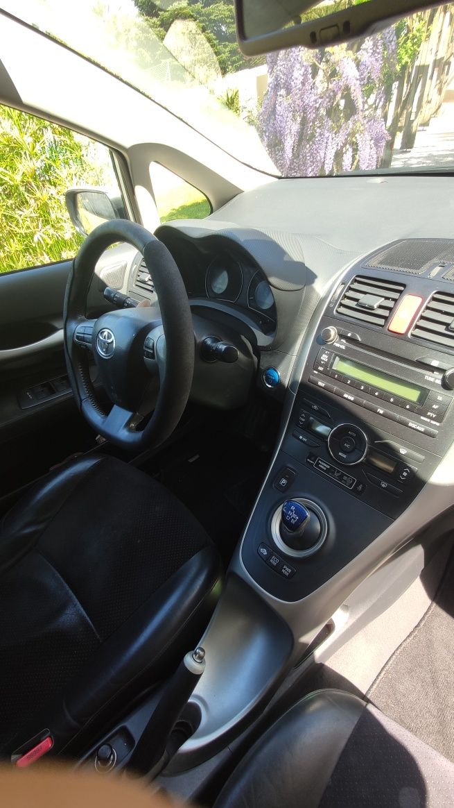 Toyota Auris 1.8 HSD Hybrid | 2011 | Único dono | Pintura nova
