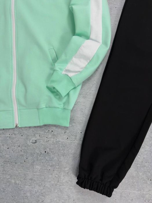 Зима.2 пари шкарпет.Костюм чоловічий теплий на флісі з лампаса . Пума