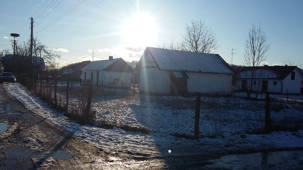 Продам будинок, село Завадів, ( земельна ділянка площею 0,1270 га)