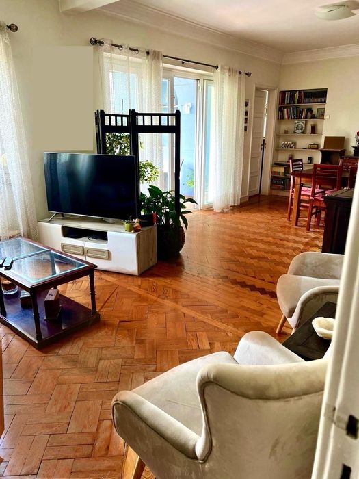 Apartamento em Alvalade 155m2