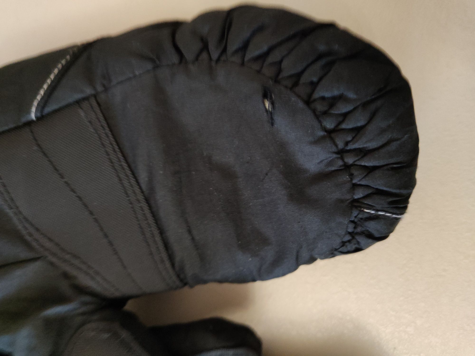 Rękawiczki zimowe z jednym palcem.