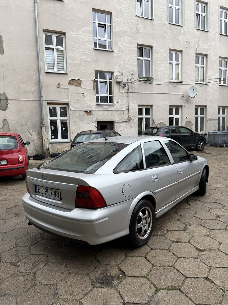 Opel Vectra B klimatyzacja alufelgi