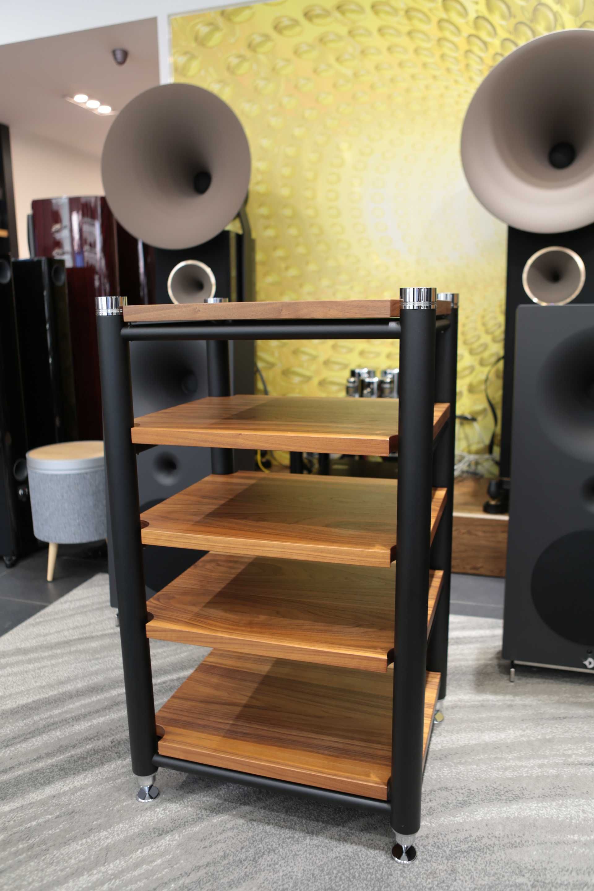 Stolik Base Audio pionowy na sprzęt audio