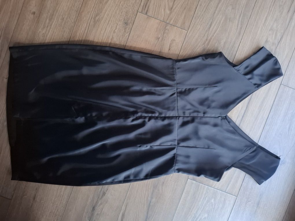 George klasyczna ołówkowa mała czarna duzy dekold klasyka plus size 44