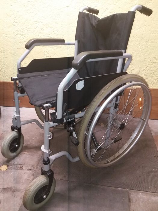 Продам інвалідну коляску