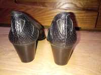 Черные кожаные туфли казаки 37р. Натуральная кожа, под змеиную кожу